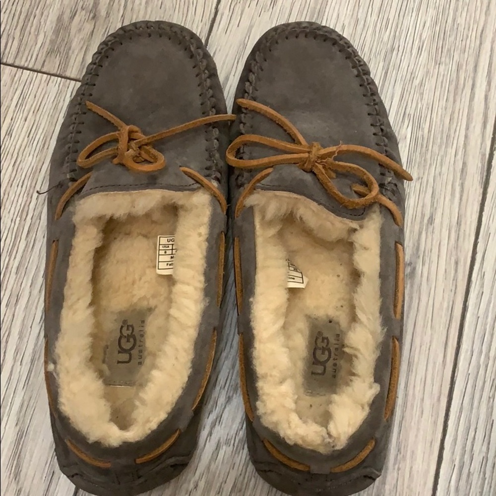 Gray UGG Dakota Moccasins - Hardly Worn